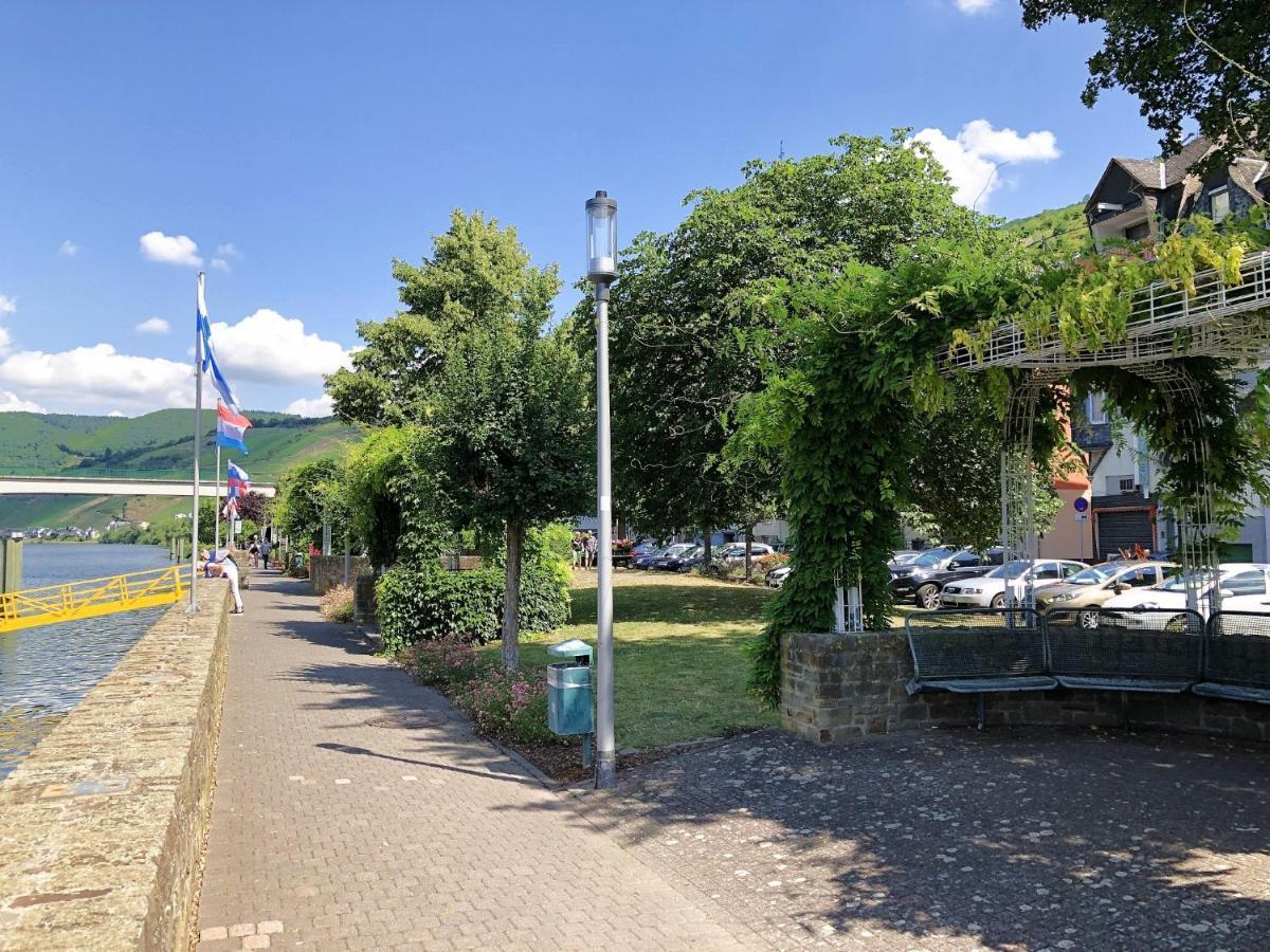 Ferienhaus Moselpromenade Zell an der Mosel Exterior photo