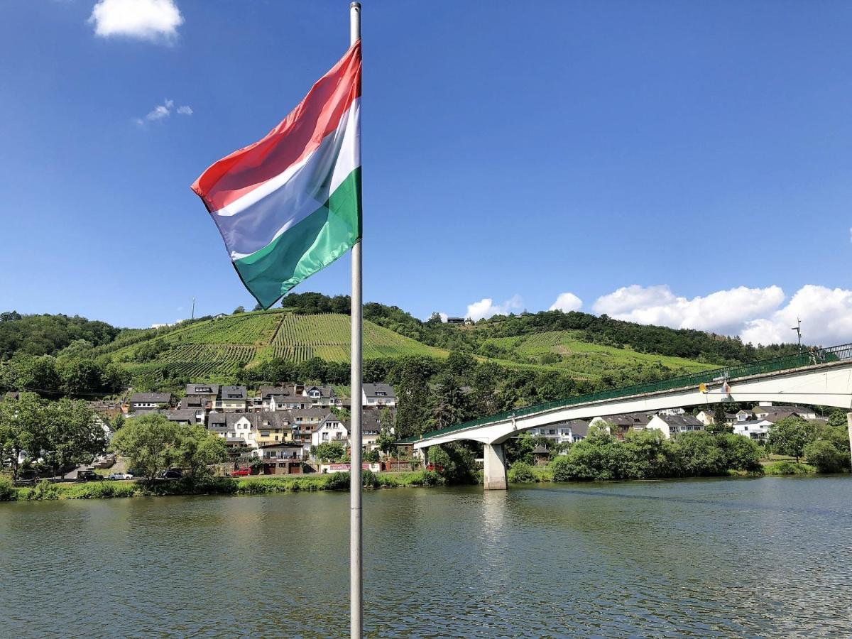 Ferienhaus Moselpromenade Zell an der Mosel Exterior photo